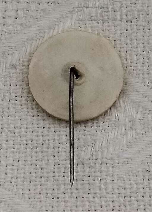 ELIZABETH TAYLOR CLEOPATRA BADGE with price 3.00 BGN | € 1.53 ELIZABETH TAYLOR CLEOPATRA BADGE with price 3.00 BGN | € 1.53