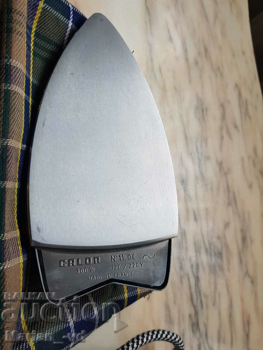 Delivery of Old CALOR iron unused