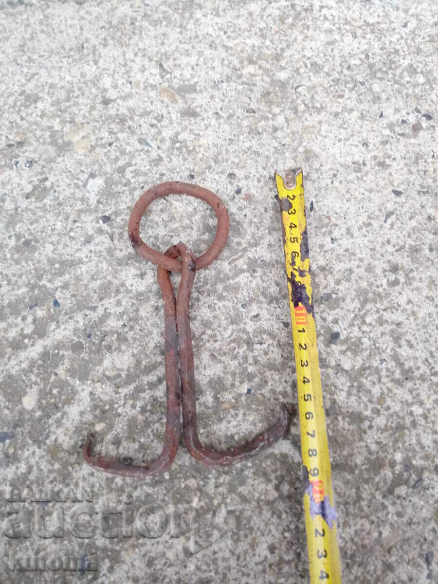 κρεμάστρα με τιμή 6.99 BGN | € 3.57 κρεμάστρα με τιμή 6.99 BGN | € 3.57