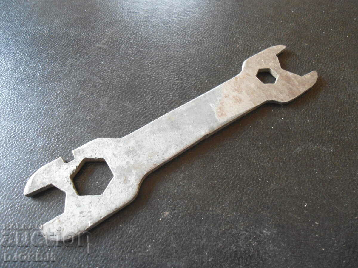 Παλιό καθολικό κλειδί με τιμή 3.00 BGN | € 1.53 Παλιό καθολικό κλειδί με τιμή 3.00 BGN | € 1.53