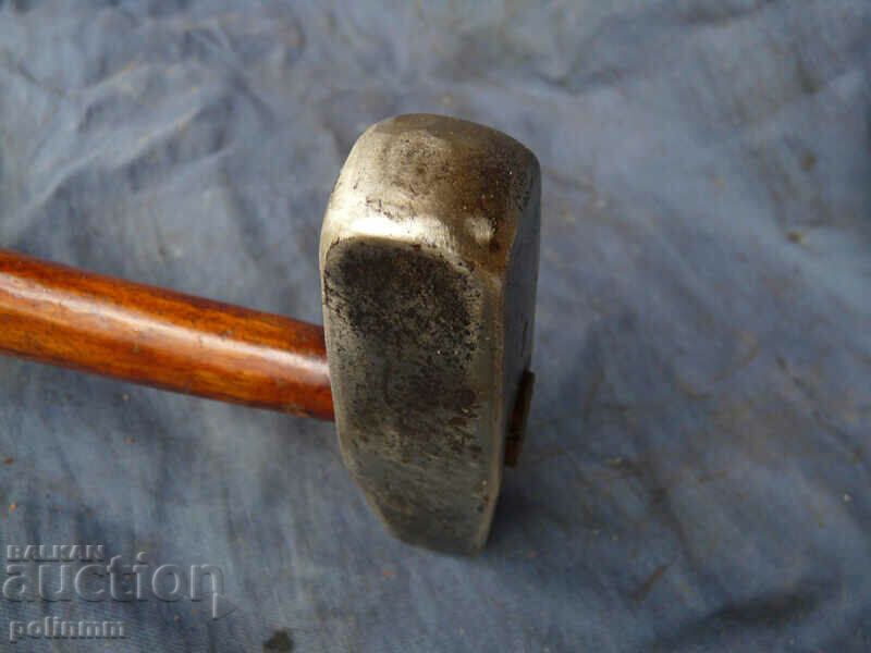 Delivery of Old tinsmith hammer - England Delivery of Old tinsmith hammer - England