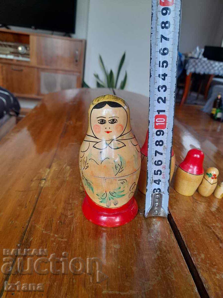 Livrarea Matryoshka veche, păpuși matrioșca