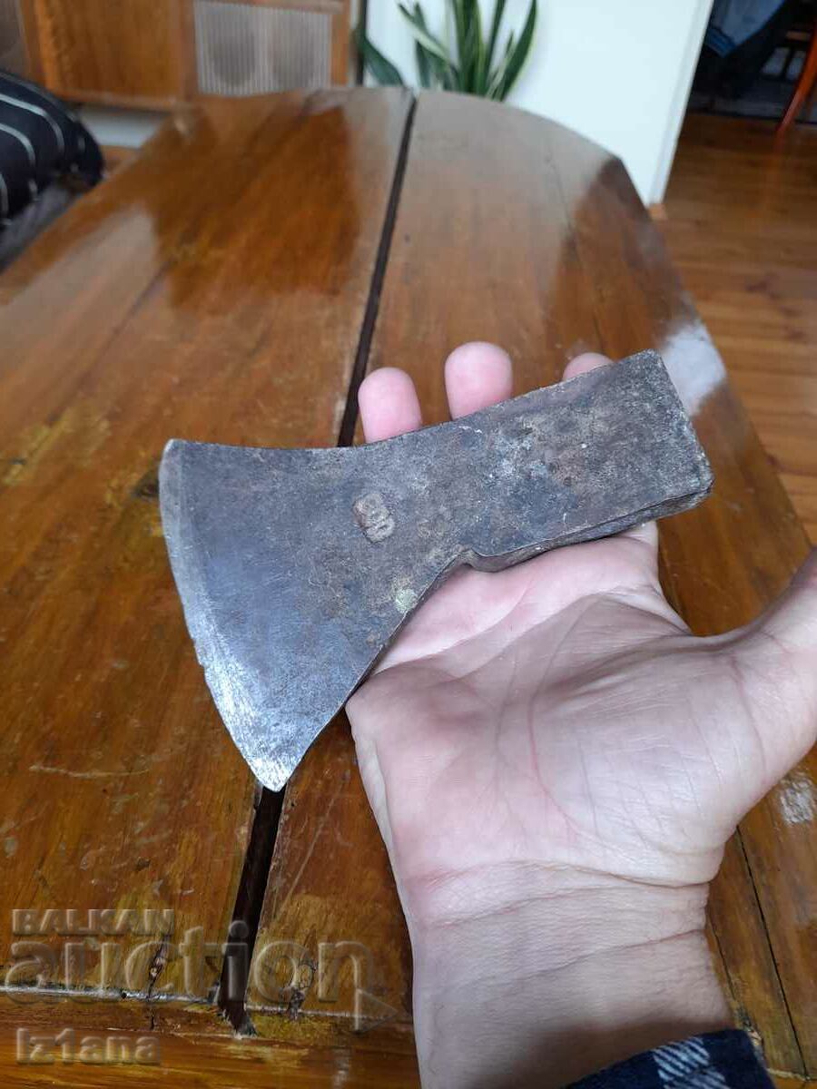 Old pole, top with price 40.00 BGN | € 20.45 Old pole, top with price 40.00 BGN | € 20.45