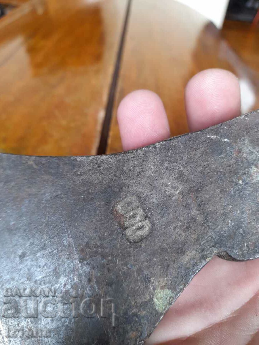 Auction Old pole, top Auction Old pole, top