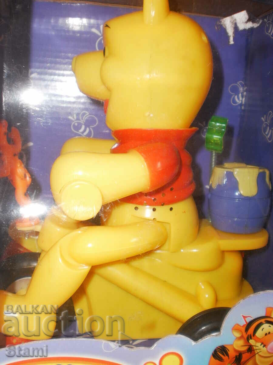 Auction Singing bear-mechanized new toy Auction Singing bear-mechanized new toy