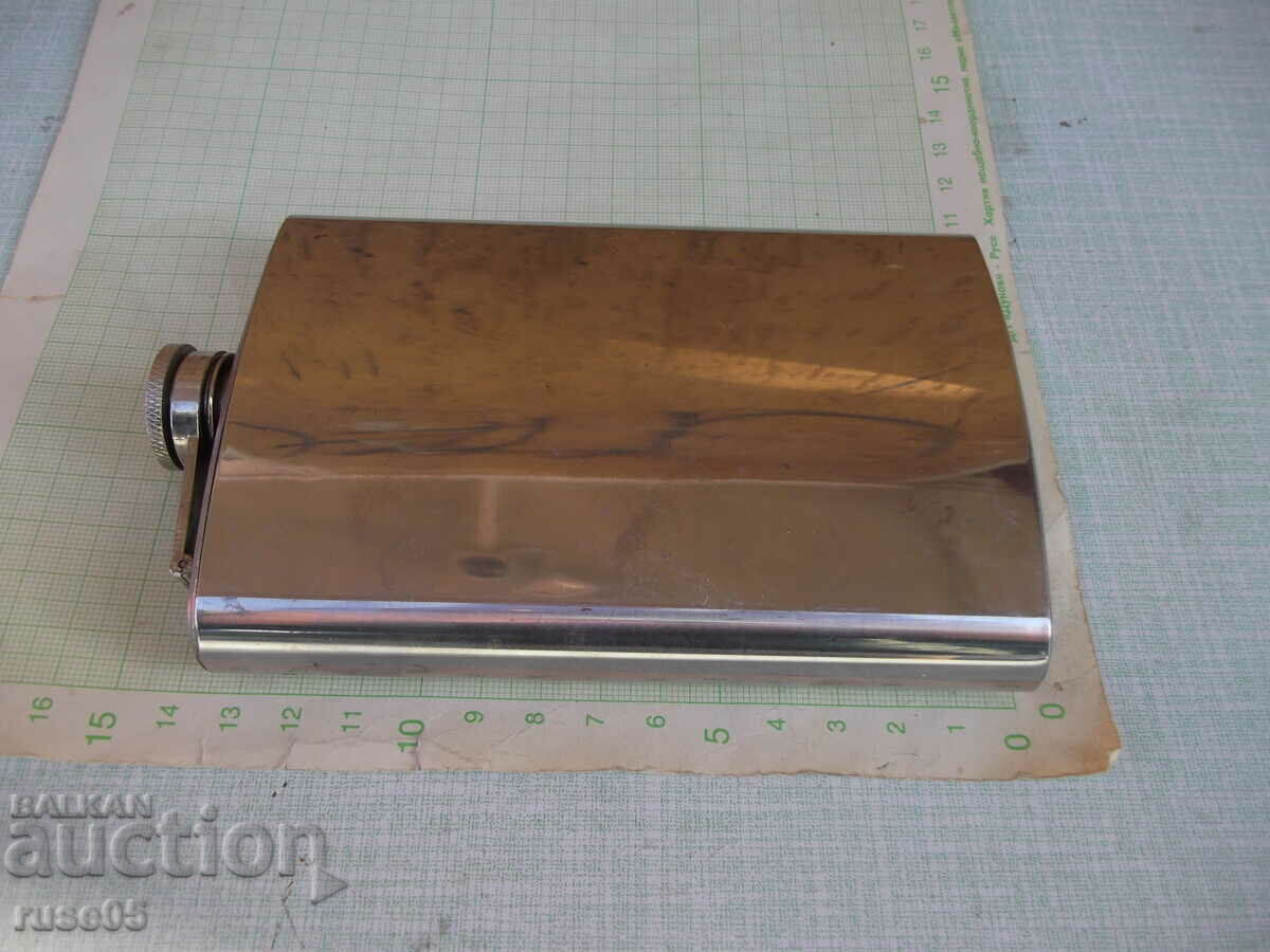 Auction Metal pocket for alcohol for pocket - 1 Auction Metal pocket for alcohol for pocket - 1