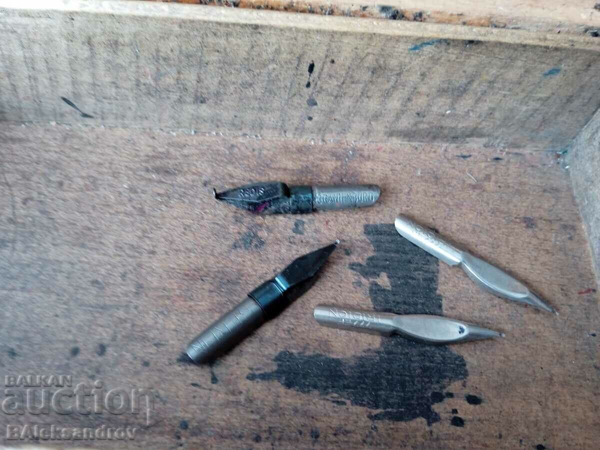 Large lot of pendants in a box - 6 Large lot of pendants in a box - 6