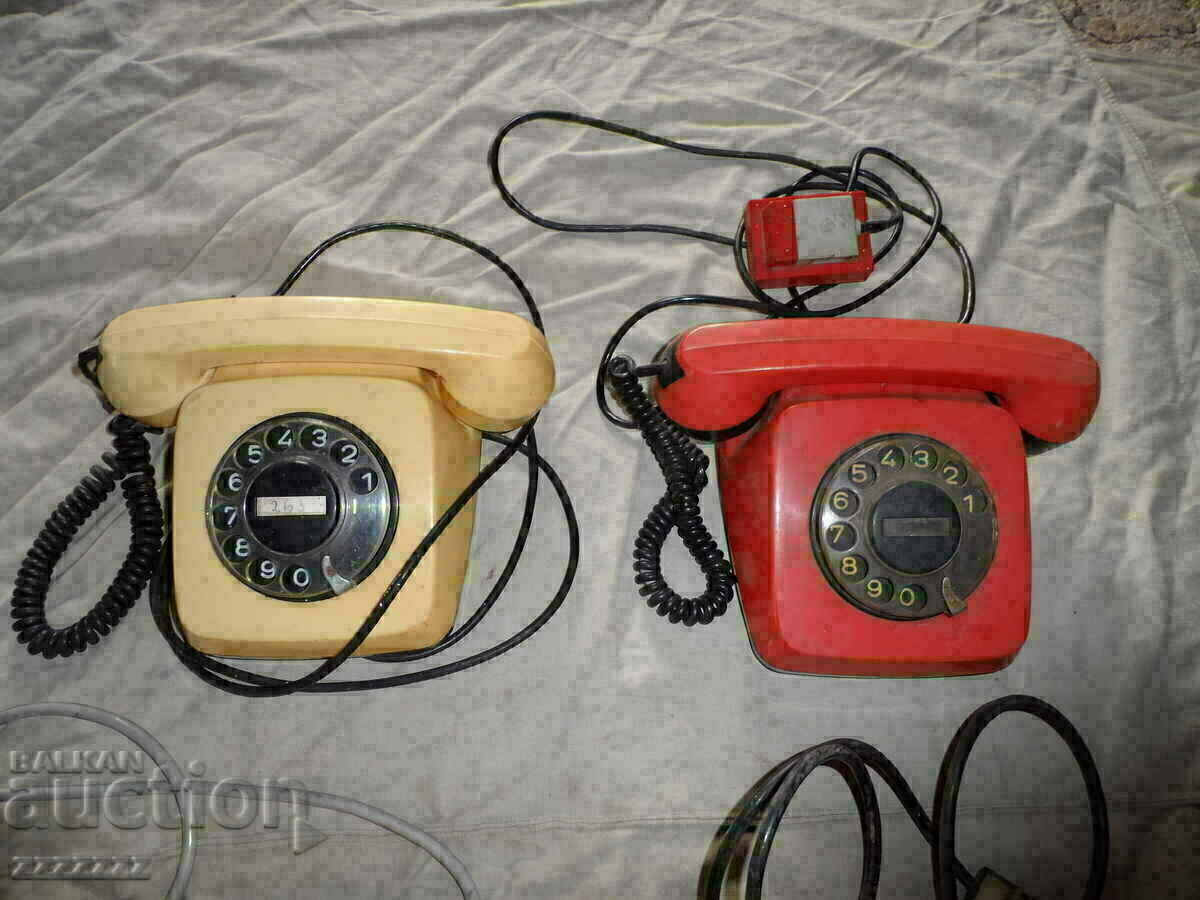 Лот от 5 бр. стари телефони с цена 50.00 лв. | € 25.56 Лот от 5 бр. стари телефони с цена 50.00 лв. | € 25.56