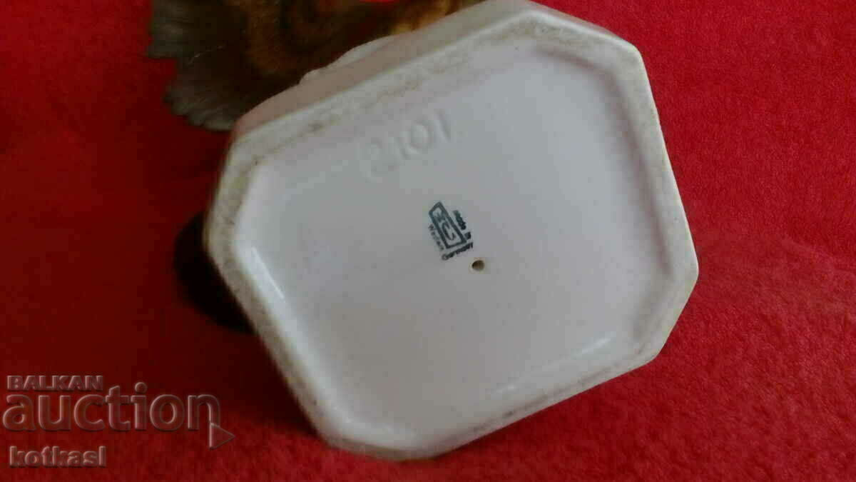 Old porcelain figure of Eagle marked - 7 Old porcelain figure of Eagle marked - 7