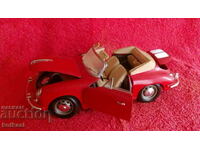 Burago Порше PORSCHE  1961 ITALY  1/18 метална кола 23,50 см