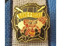 Badge. Guns N 'Roses - Guns N' Roses