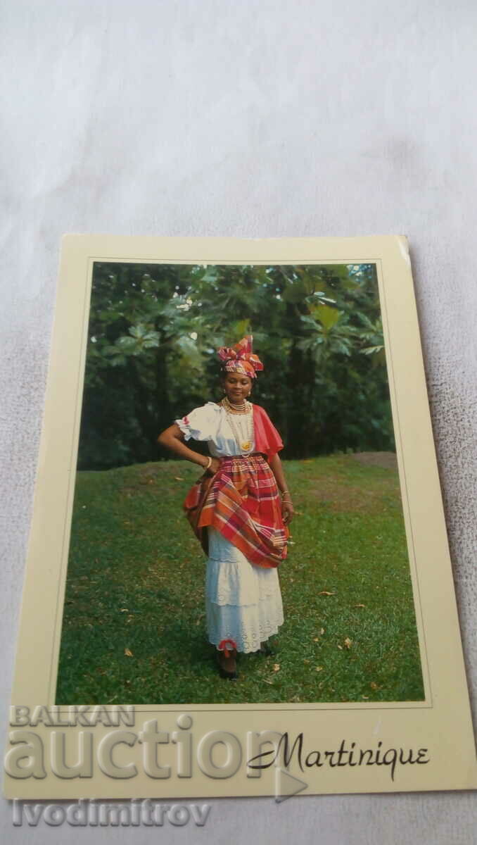 П К Fetă tânără din Martinica în costum tradițional