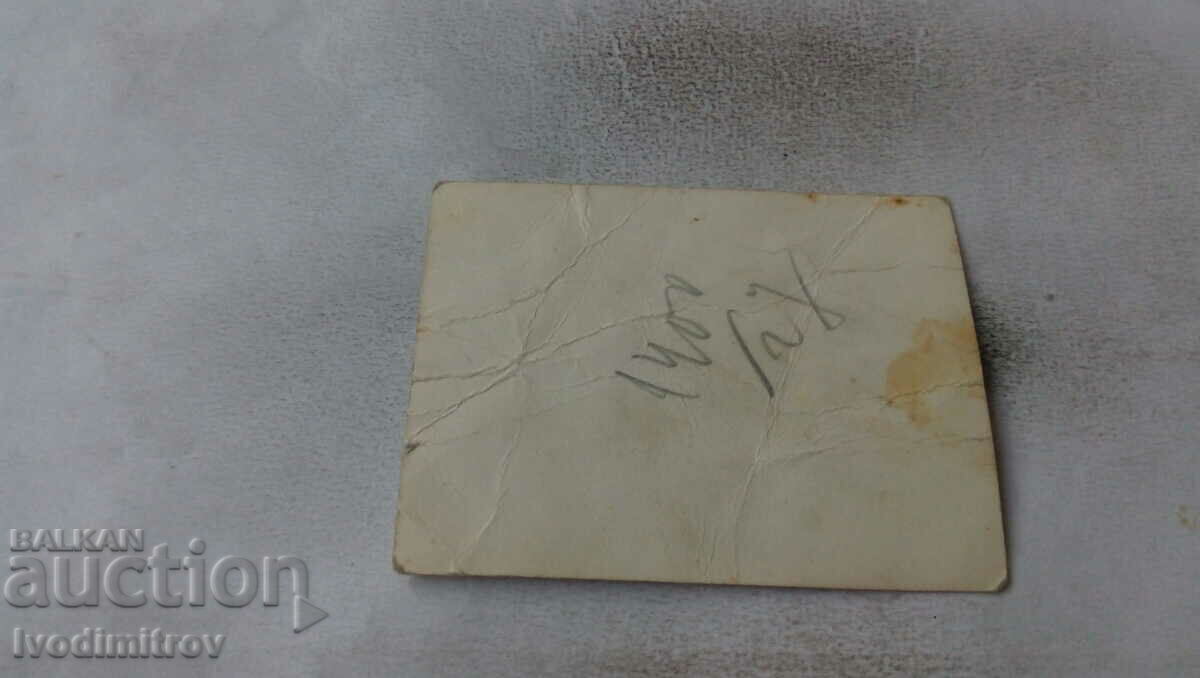 Φωτογραφία Γυναίκες δίπλα στο σιντριβάνι με τιμή 1.45 BGN | € 0.74 Φωτογραφία Γυναίκες δίπλα στο σιντριβάνι με τιμή 1.45 BGN | € 0.74