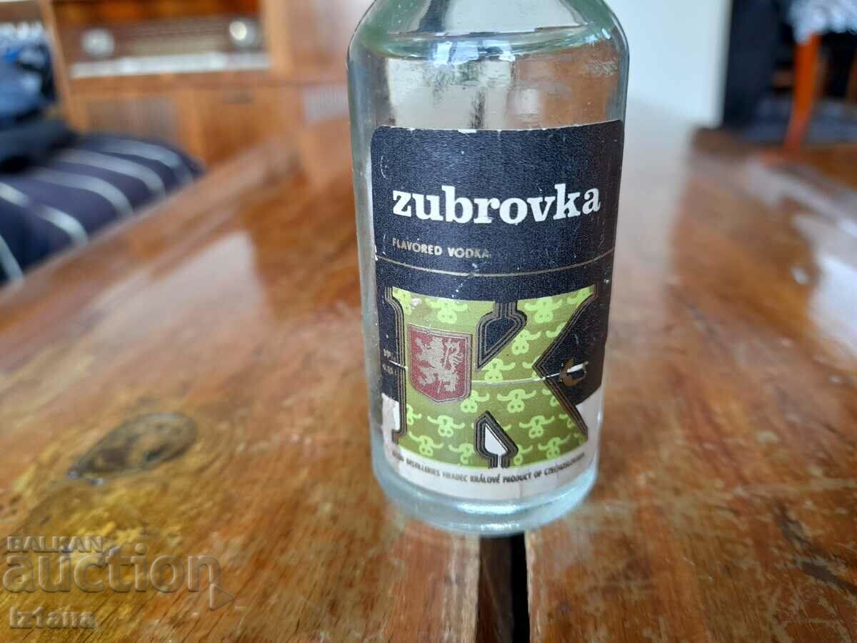 Παλιό μπουκάλι Zburovka με τιμή 20.00 BGN | € 10.23 Παλιό μπουκάλι Zburovka με τιμή 20.00 BGN | € 10.23