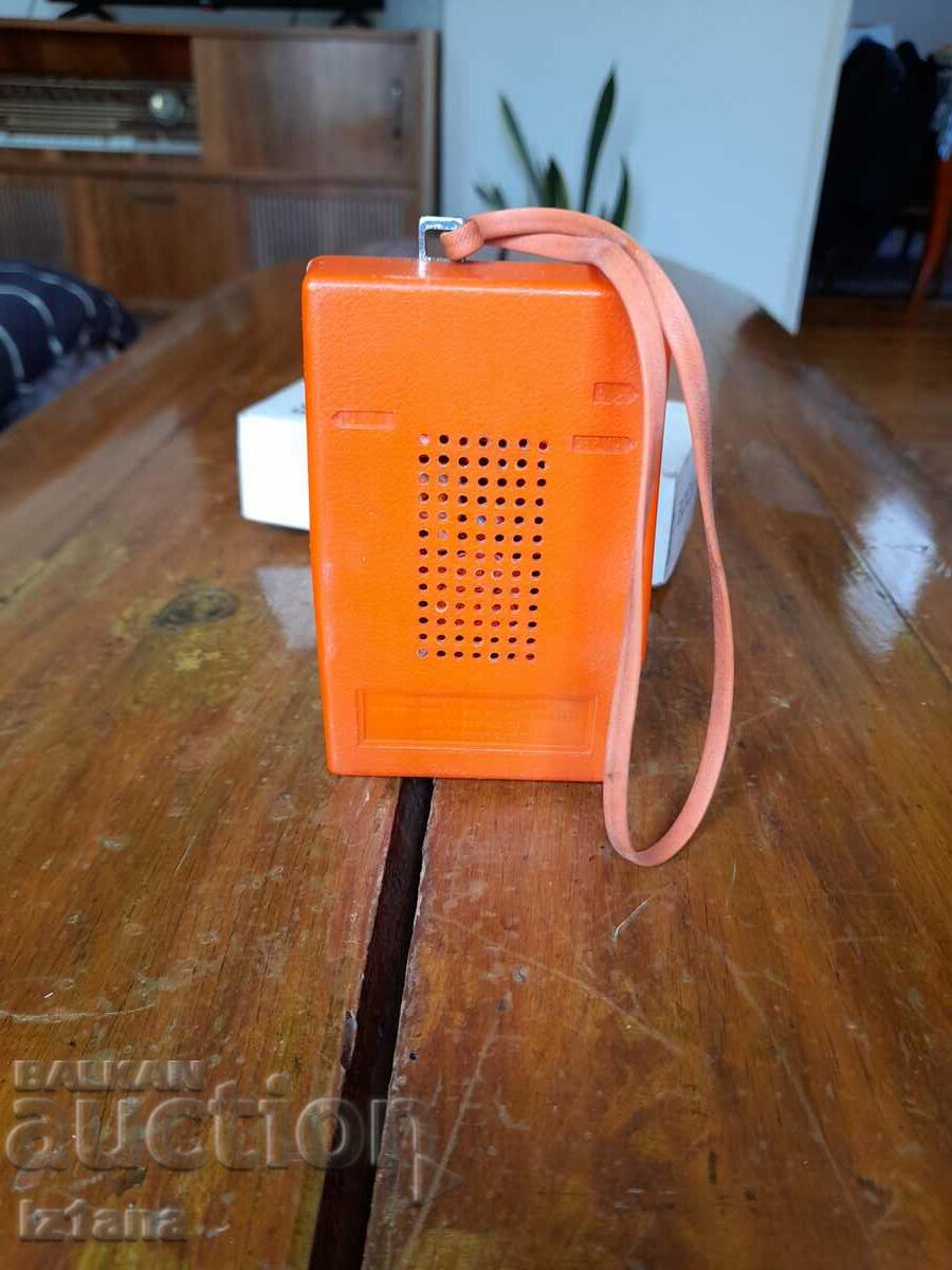 Παράδοση Παλιό ραδιόφωνο, ραδιόφωνο Eccio