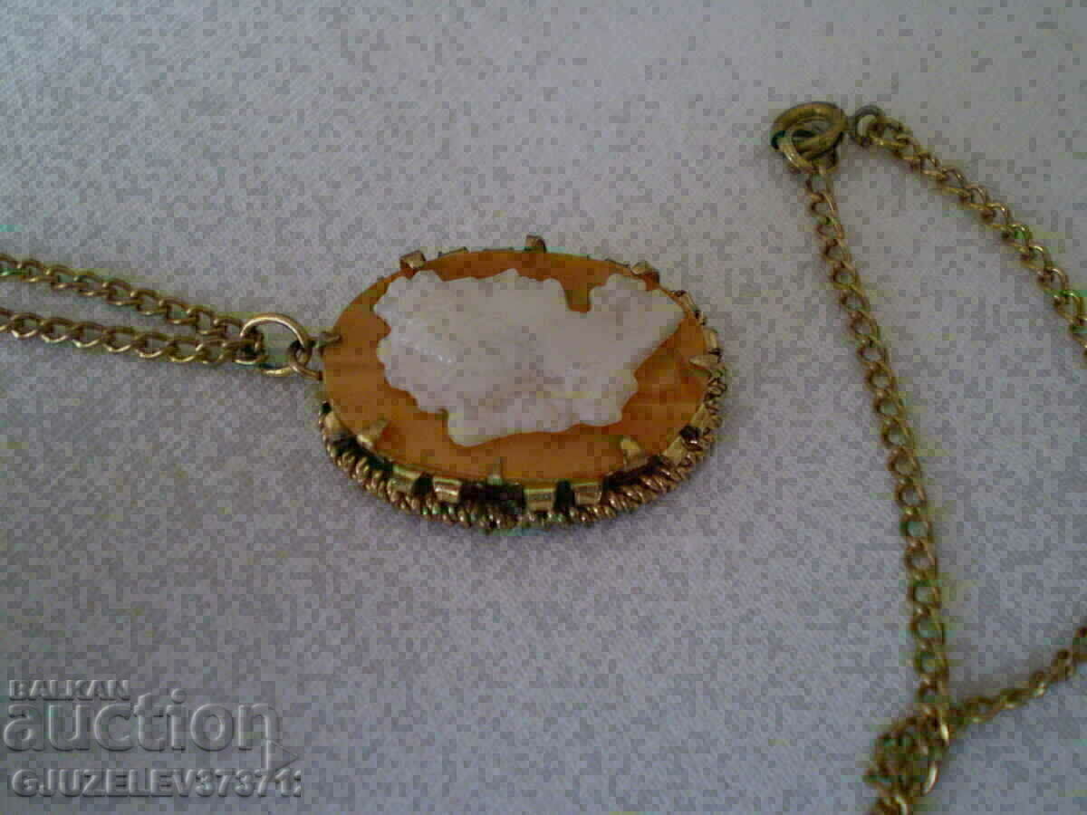 Delivery of medallion cameo medallion 1960-1970 Delivery of medallion cameo medallion 1960-1970