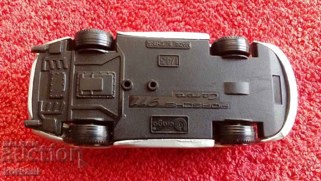Metal car PORSCHE 911 Carrera 1/43 burago China - 7