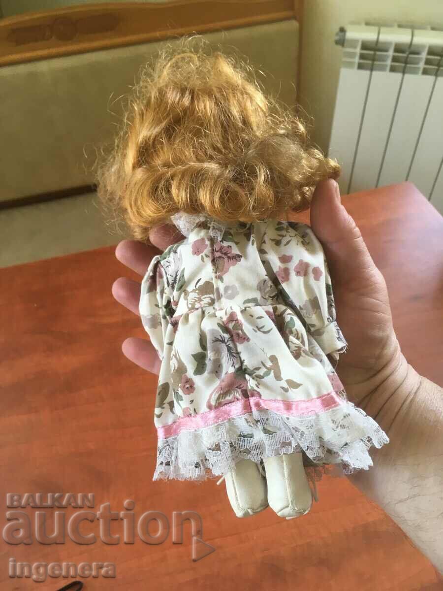 Delivery of DOLL TOY PORCELAIN GLASS EYES Delivery of DOLL TOY PORCELAIN GLASS EYES