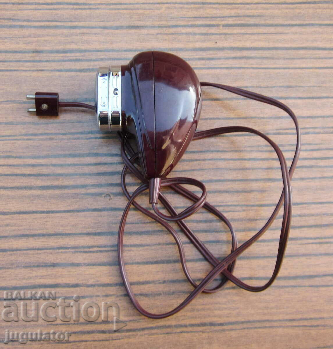 old bakelite electric razor phillips philips with price 25.00 BGN | € 12.78 old bakelite electric razor phillips philips with price 25.00 BGN | € 12.78