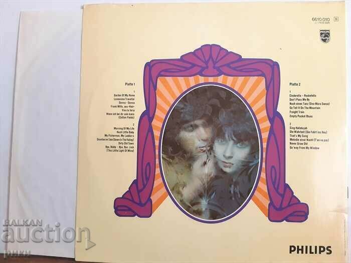 Esther & Abi Ofarim - Die Ofarim-Story 2LP with price 20.00 BGN | € 10.23 Esther & Abi Ofarim - Die Ofarim-Story 2LP with price 20.00 BGN | € 10.23