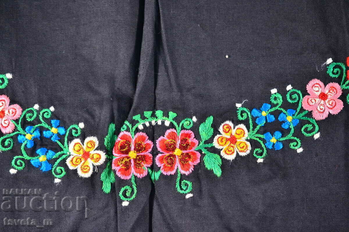 Auction COTTON APRON FOR FOLK COSTUME WITH EMBROIDERY Auction COTTON APRON FOR FOLK COSTUME WITH EMBROIDERY