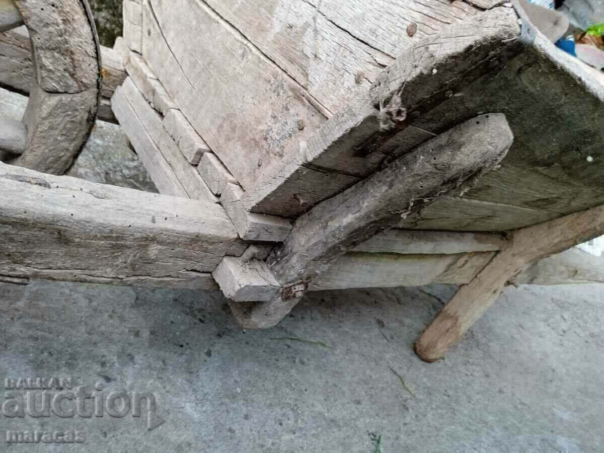 Cărucior vechi din lemn model rar - 6