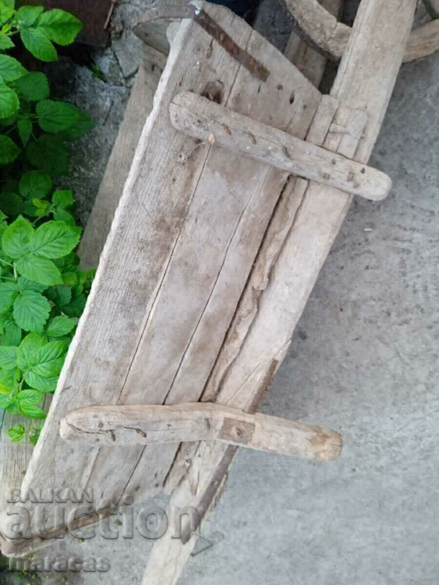 Cărucior vechi din lemn model rar - 7