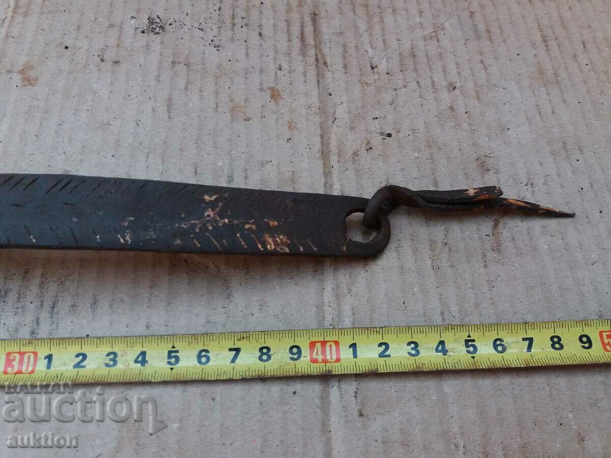 Auction WROUGHT REVIVAL LOCK FOR THE GATE - CRANE Auction WROUGHT REVIVAL LOCK FOR THE GATE - CRANE