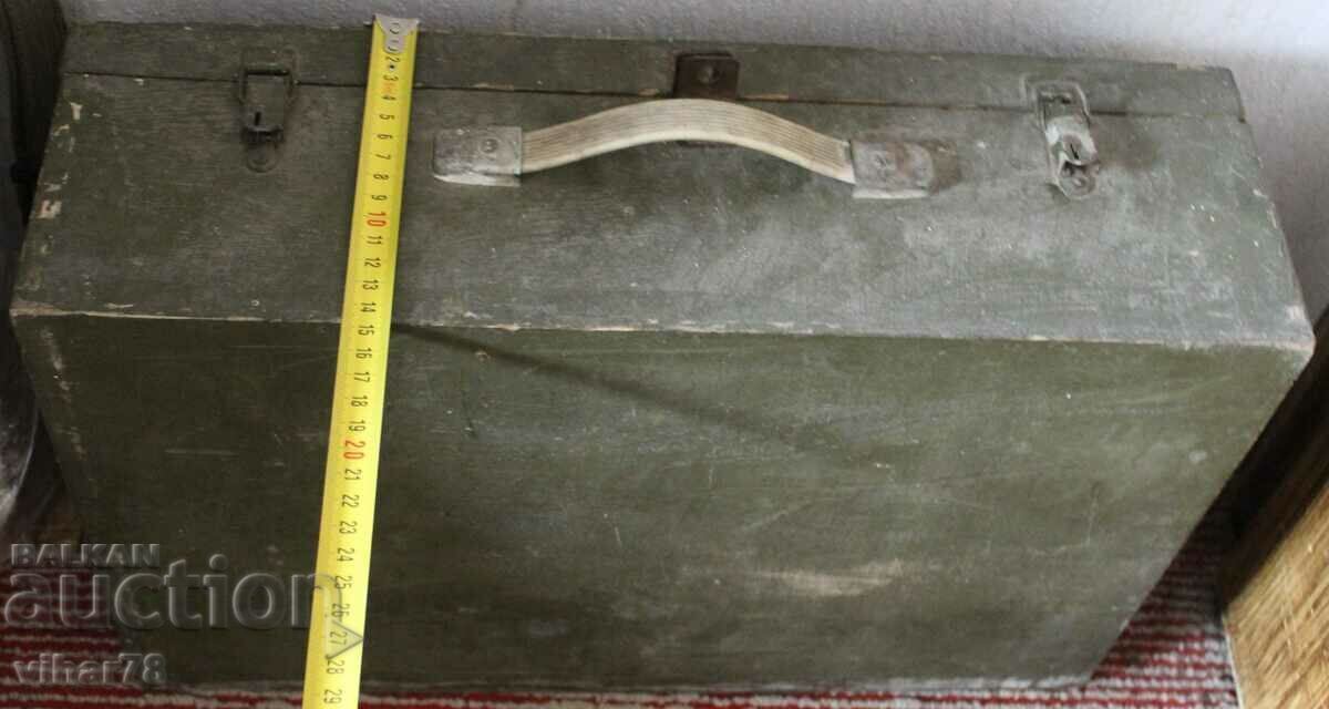 OLD WOODEN SUITCASE - 5