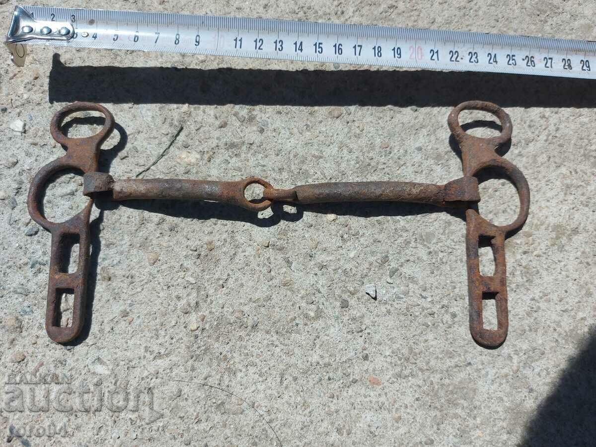 ΠΑΛΙΑ ηνία ΧΕΡΙ σφυρήλατο με τιμή € 15.99 | 31.27 BGN