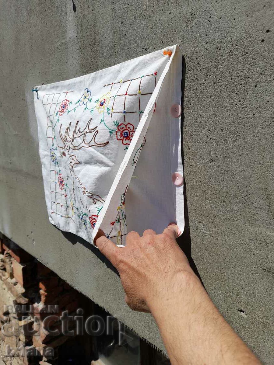 Auction An old embroidered pillow case Auction An old embroidered pillow case