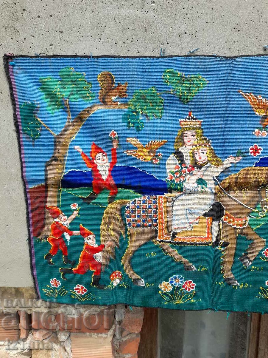 Auction An old hacker, wall cover Auction An old hacker, wall cover