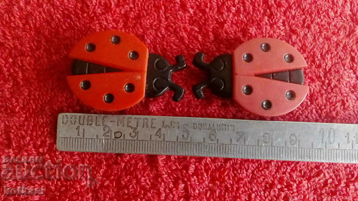 Lot magneți Buburuze cu preț € 1.50 | 2.93 BGN Lot magneți Buburuze cu preț € 1.50 | 2.93 BGN