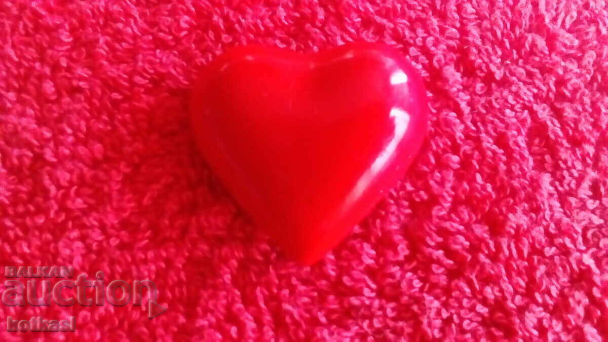 Delivery of Souvenir Fridge Magnet Massive Heart Delivery of Souvenir Fridge Magnet Massive Heart