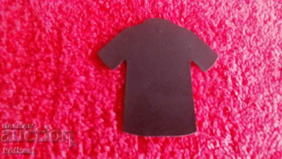 Souvenir Fridge Magnet T-shirt of a football player - 5 Souvenir Fridge Magnet T-shirt of a football player - 5