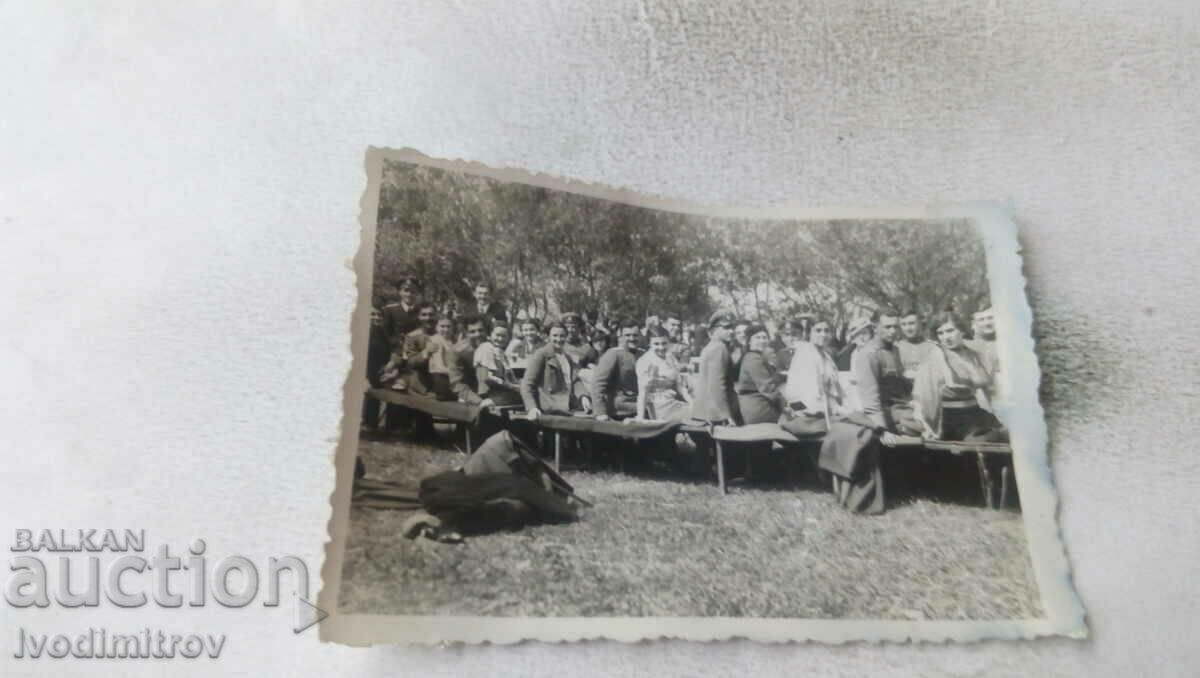 Photo Ruse Officers with their wives at the table
