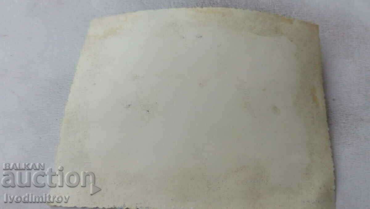 Photo Ruse Αξιωματικοί και ποδοσφαιριστές στο γήπεδο με τιμή 2.35 BGN | € 1.20