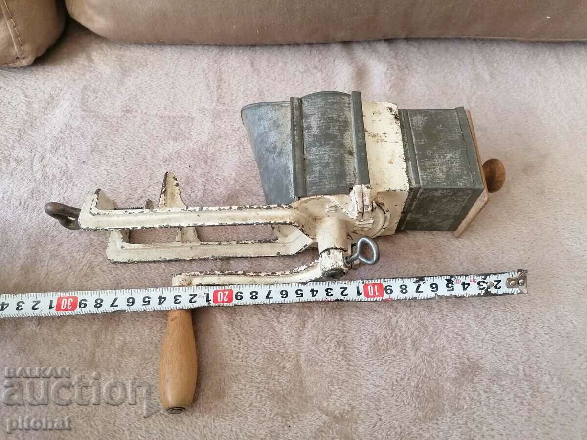 Μεγάλος μύλος παξιμαδιών αντίκες ΑΥΣΤΡΙΑ - 5 Μεγάλος μύλος παξιμαδιών αντίκες ΑΥΣΤΡΙΑ - 5