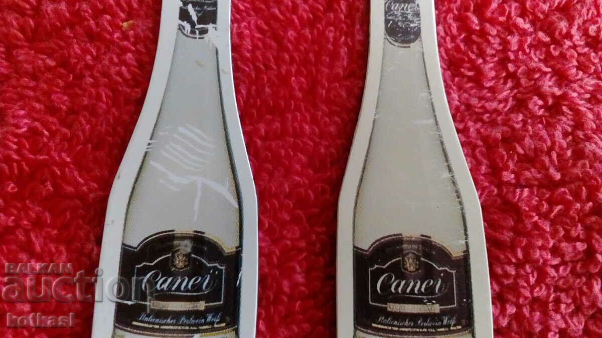 Auction  Souvenirs lot 2 pcs. Fridge Magnets Wine Bottles