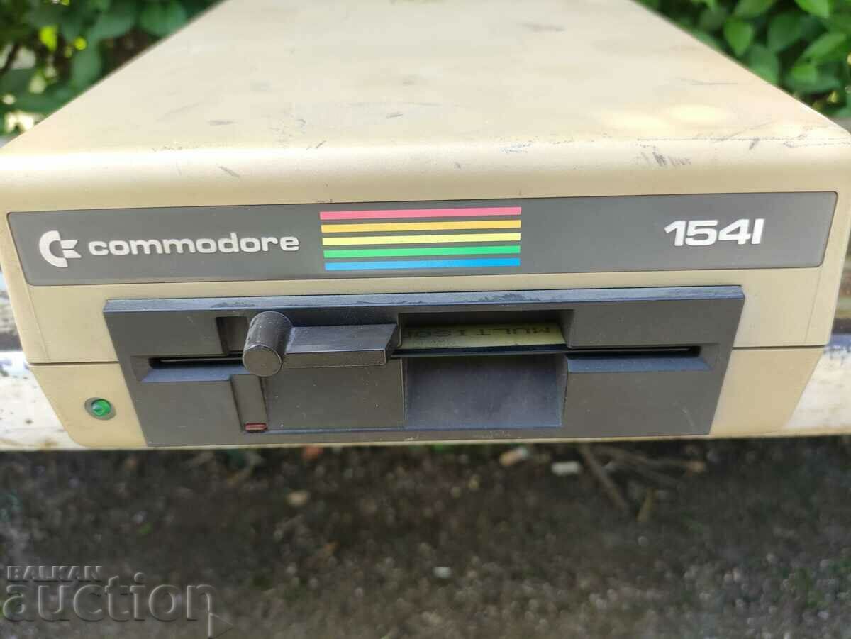 old computer Commodore C64 / Commodore 1541 - 5 old computer Commodore C64 / Commodore 1541 - 5