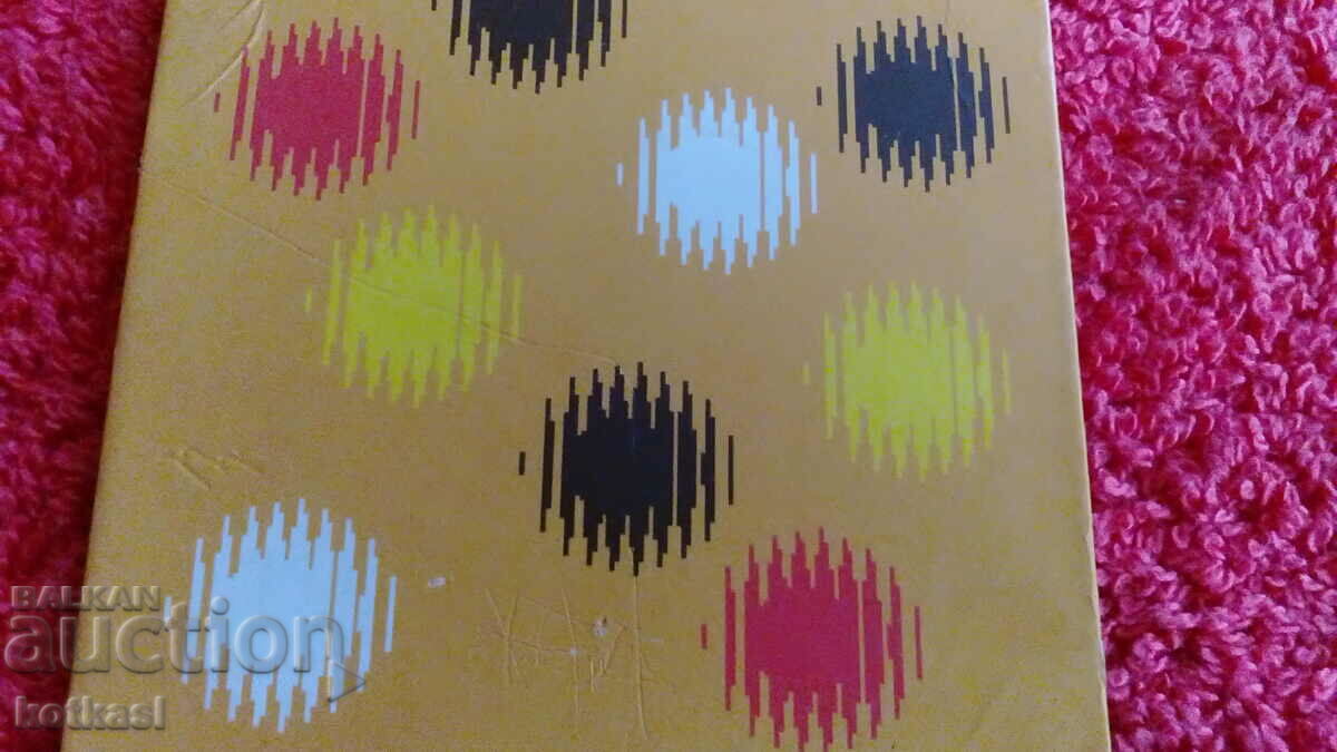 Auction Souvenir Fridge Magnet Auction Souvenir Fridge Magnet