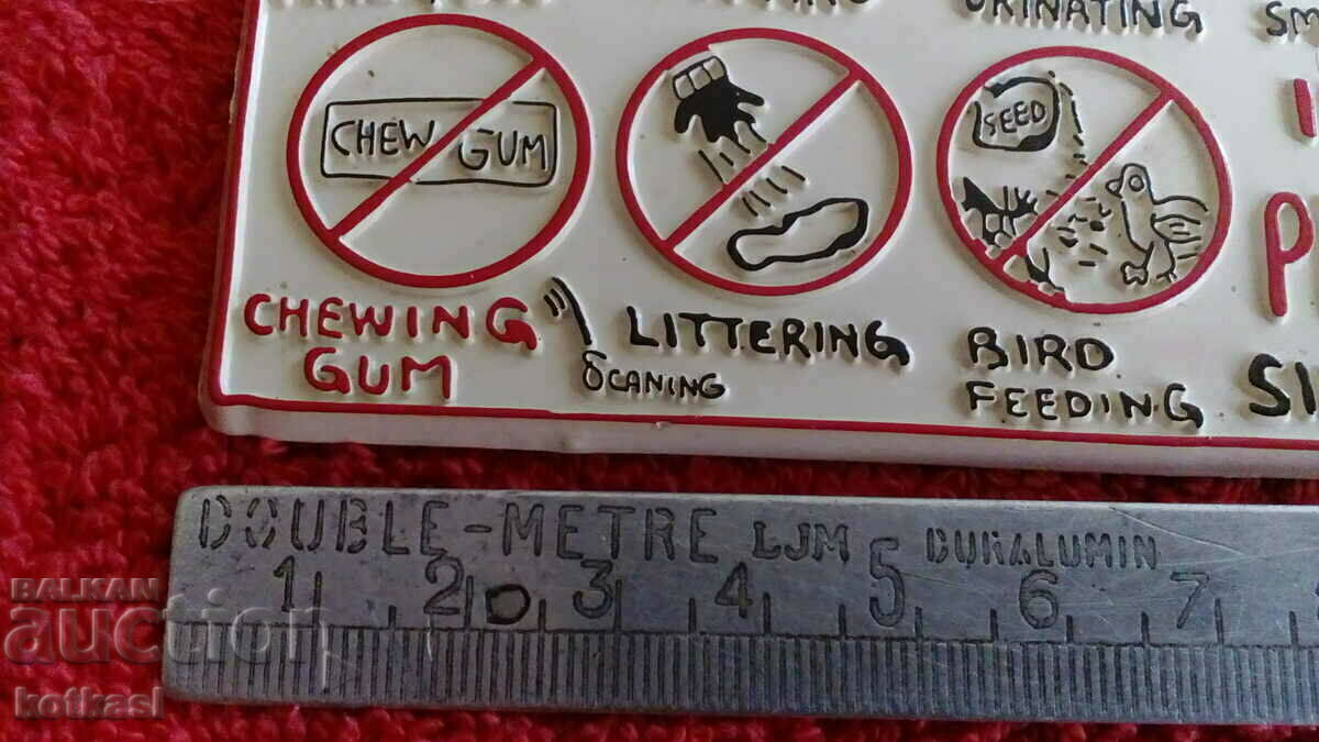 Souvenir Fridge Magnet Singapore hygiene ban fine with price 12.50 BGN | € 6.39