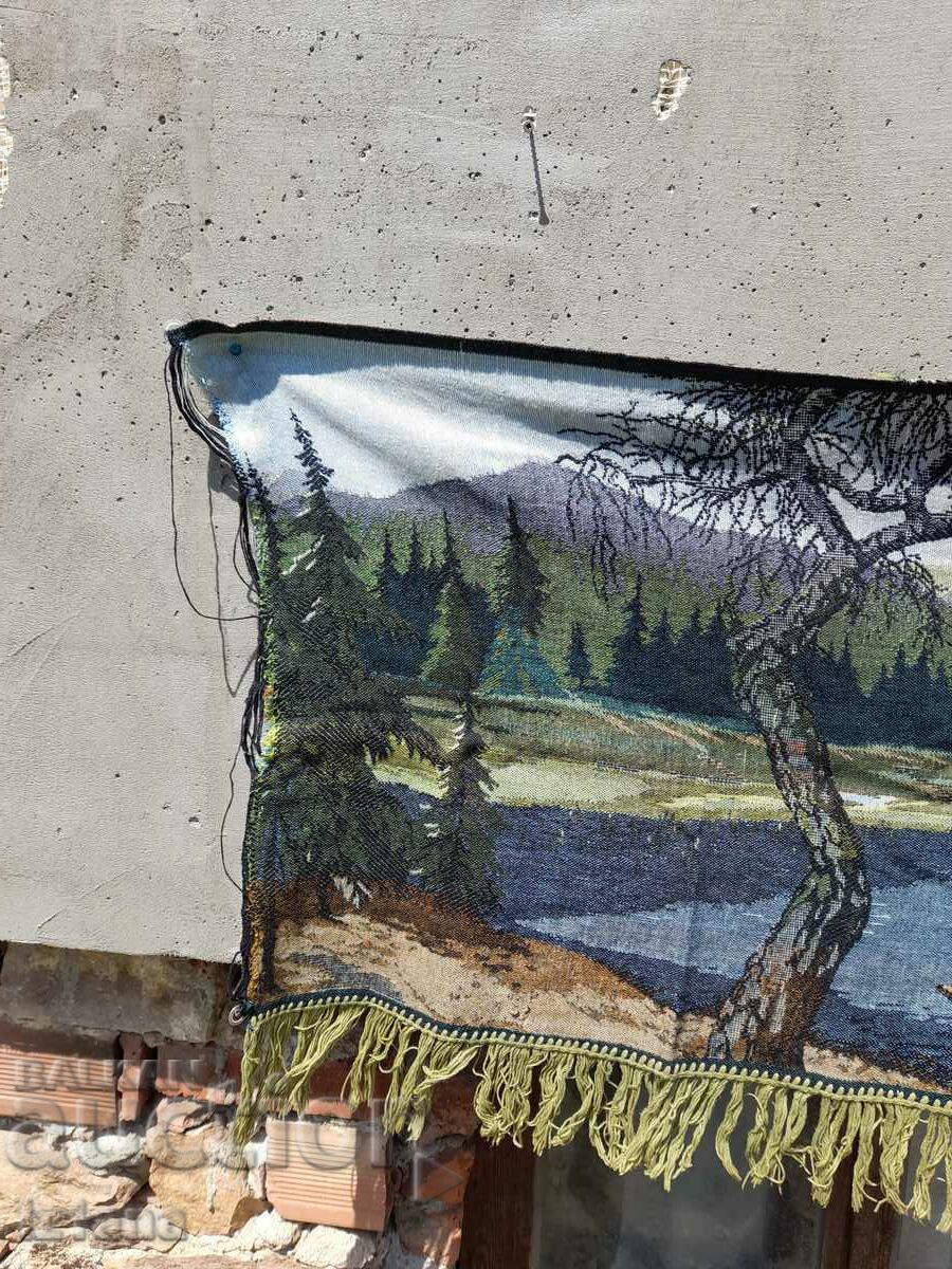 Auction An old hacker, wall cover Auction An old hacker, wall cover