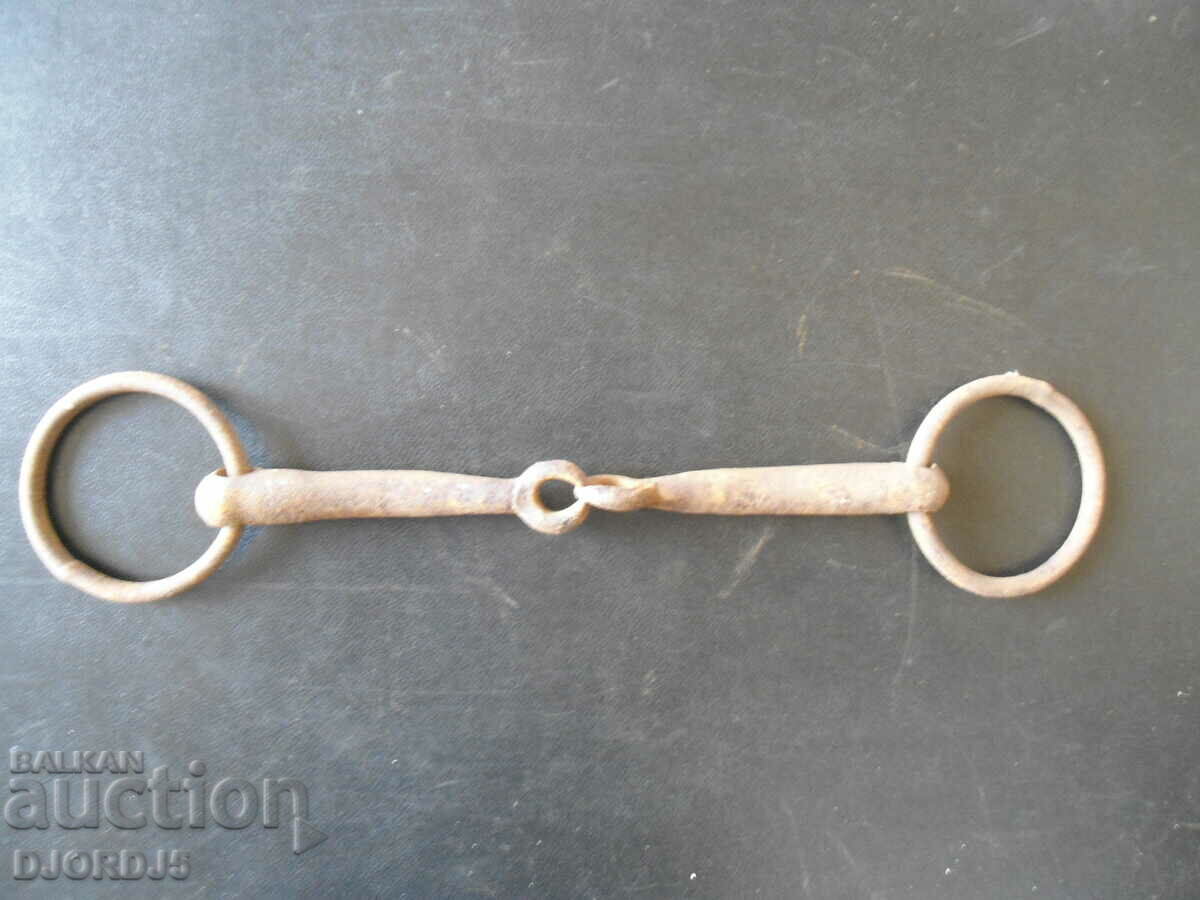 Old bridle with price 2.00 BGN | € 1.02 Old bridle with price 2.00 BGN | € 1.02