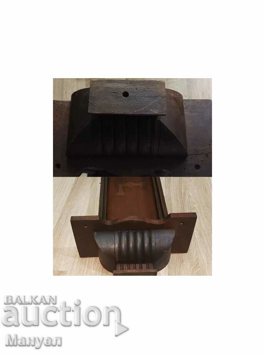 I am selling an old wall clock box. - 7 I am selling an old wall clock box. - 7