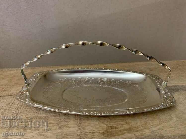 Красива стара метална бонбониера