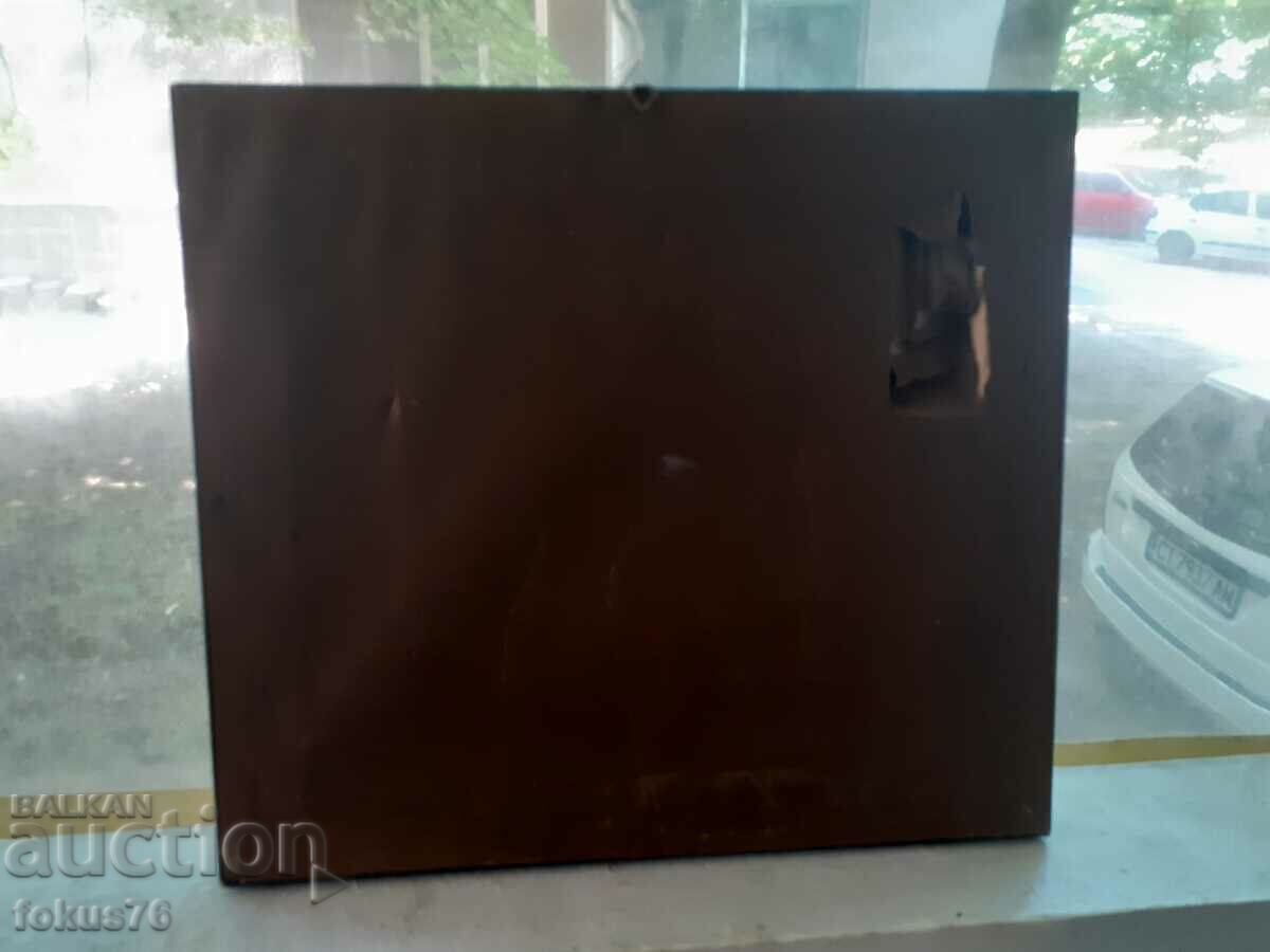 Παράδοση Παλιά ασημένια ζωγραφιά με πολλά σημάδια και ωραίο πλαίσιο Παράδοση Παλιά ασημένια ζωγραφιά με πολλά σημάδια και ωραίο πλαίσιο