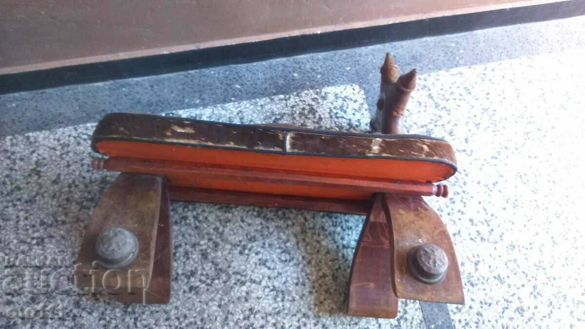 OLD CAMEL SADDLE - 5 OLD CAMEL SADDLE - 5