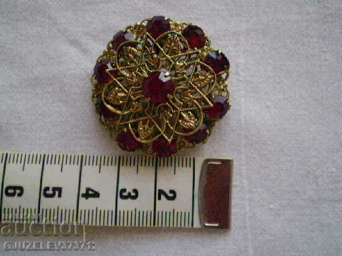 Vintage brooch yellow metal with Czech crystal - 6 Vintage brooch yellow metal with Czech crystal - 6