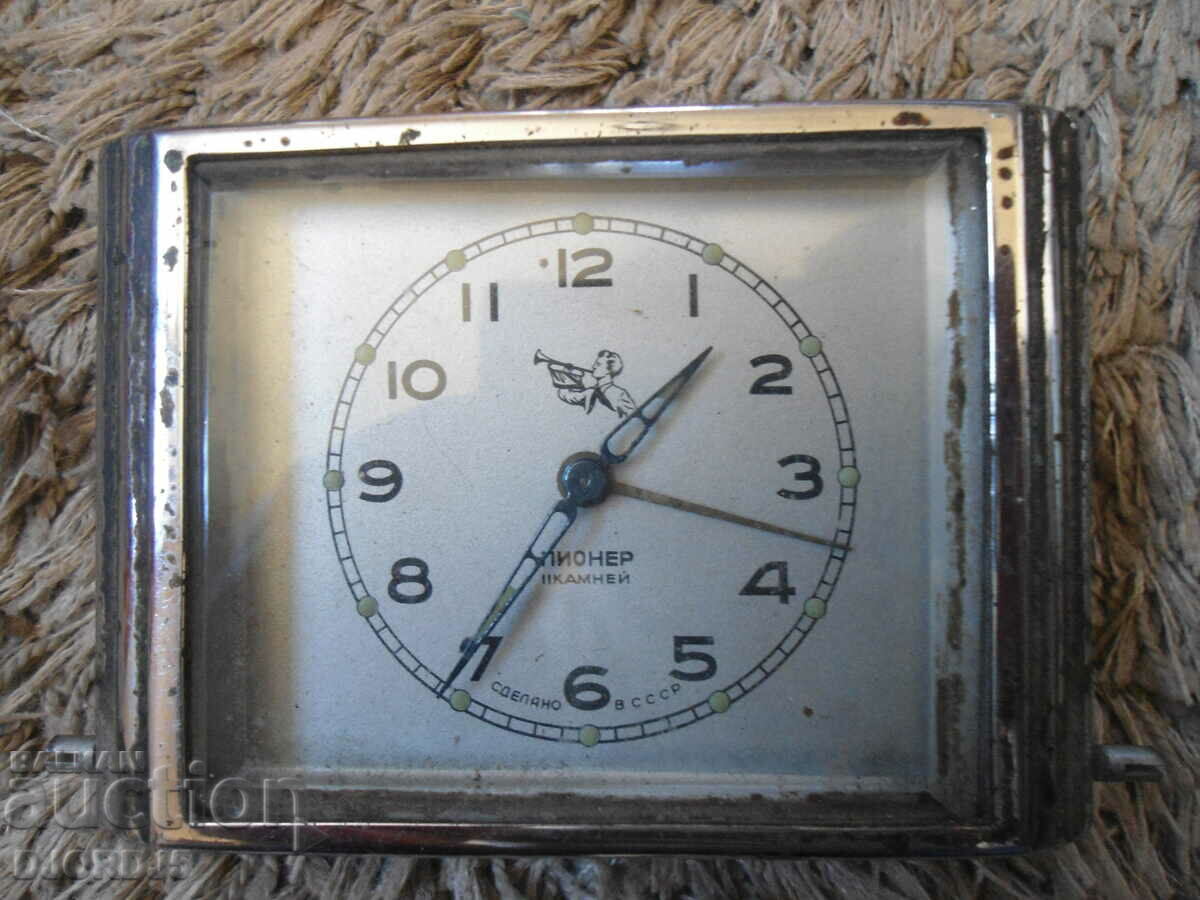 Стар колекционерски настолен часовник "ПИОНЕР"